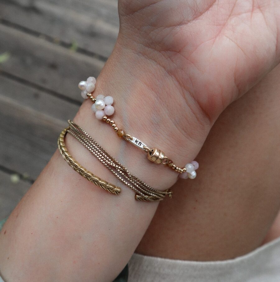 Kunzite and Pearl beaded flower bracelet